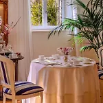 Palace Schoen Milesi - Esense Of Prestige - Private Pool - Old Money Style Luxury - Walking Distance To The Old Town, The And Amenities - Buralux 4*