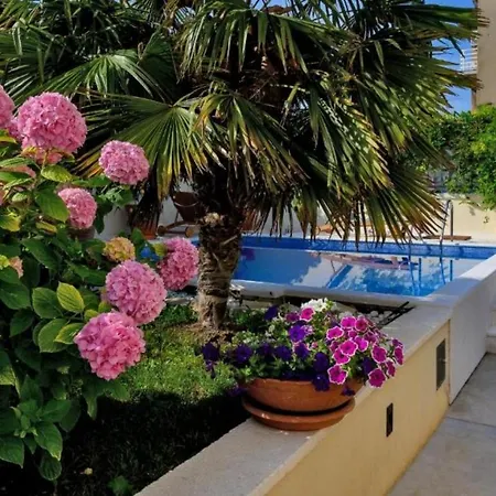 Palace Schoen Milesi - Esense Of Prestige - Private Pool - Old Money Style Luxury - Walking Distance To The Old Town, The And Amenities - Buralux 스플리트